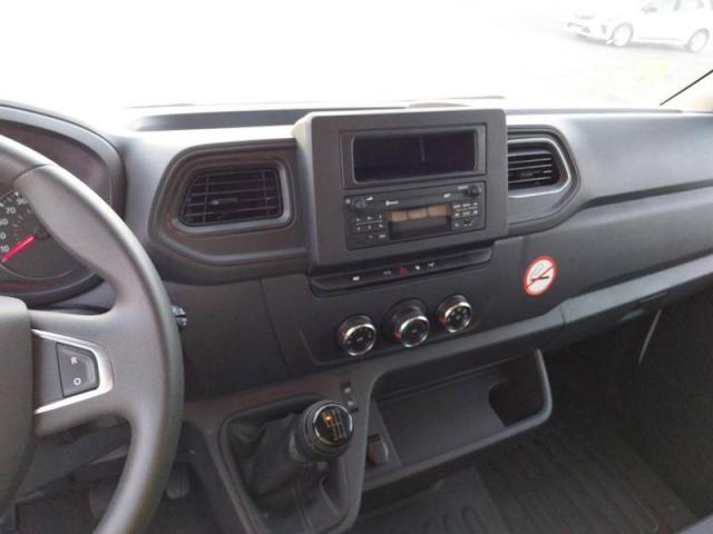Renault Master image 3