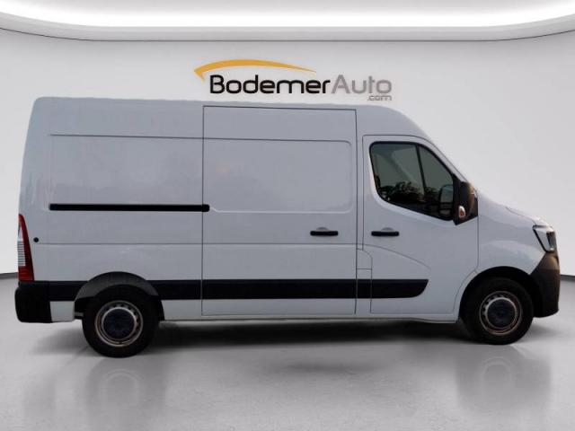 Renault Master image 2