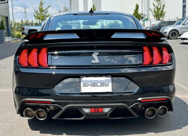 Ford Mustang image 7