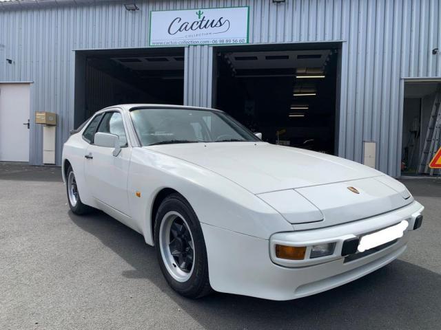 Porsche 944 image 3