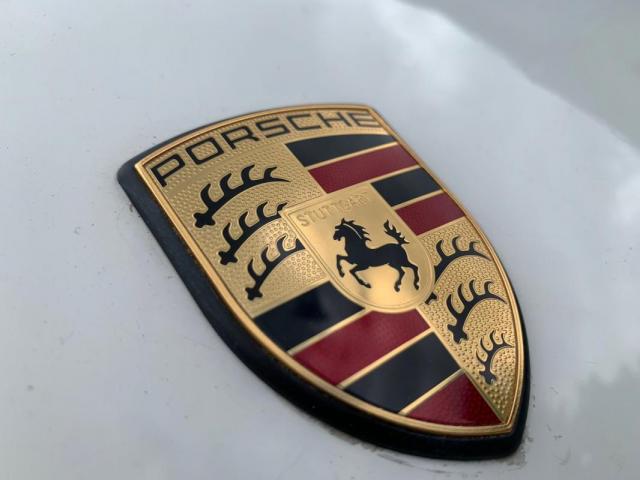 Porsche 944 image 5
