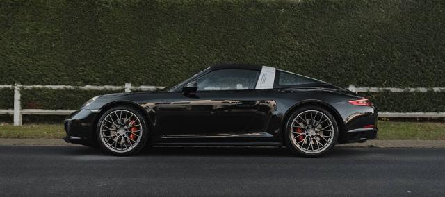 Porsche 911 image 7