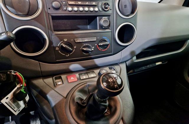 Peugeot Partner image 2