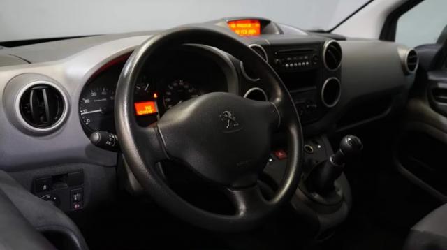 Peugeot Partner image 2