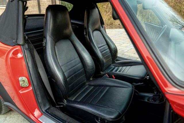 Porsche 911 image 2