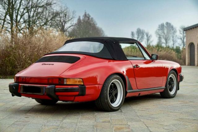 Porsche 911 image 3