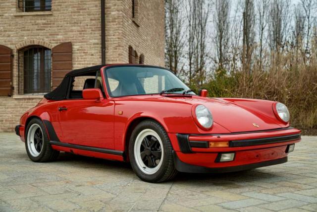Porsche 911 image 8