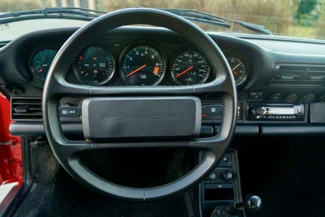 Porsche 911 image 5