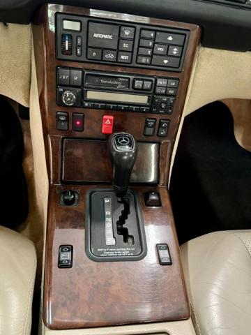 Mercedes Benz 500 image 9