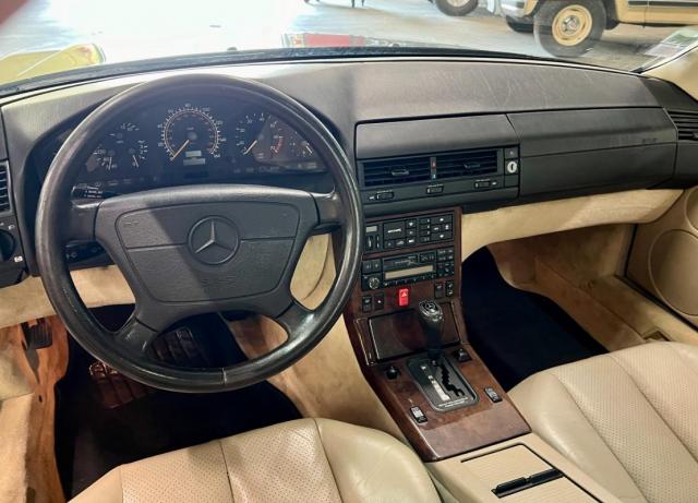 Mercedes Benz 500 image 2