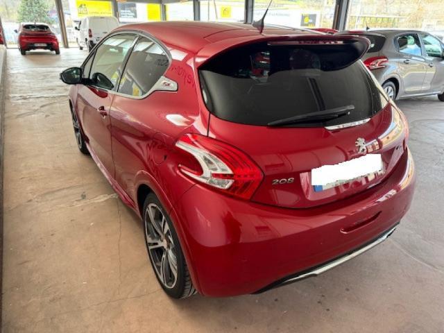 Peugeot 208 image 8