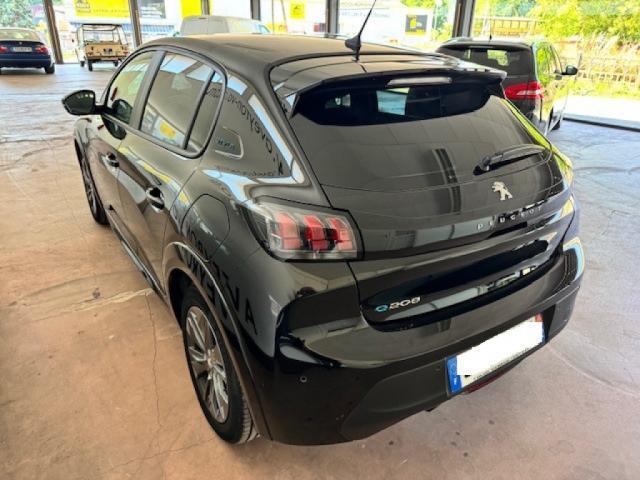 Peugeot 208 image 2