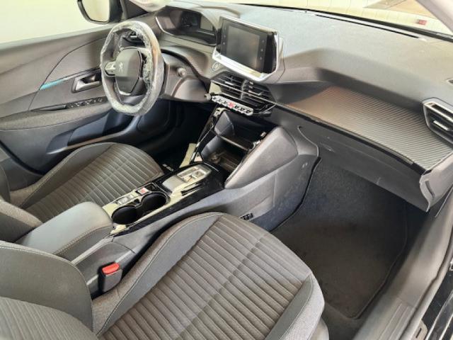 Peugeot 208 image 1