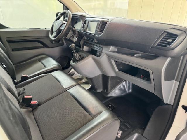 Peugeot Expert image 2