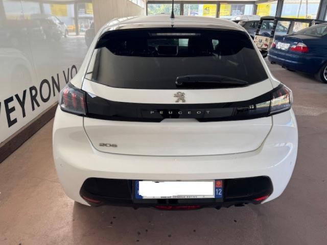 Peugeot 208 image 2