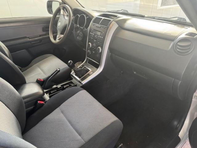 Suzuki Grand Vitara image 4