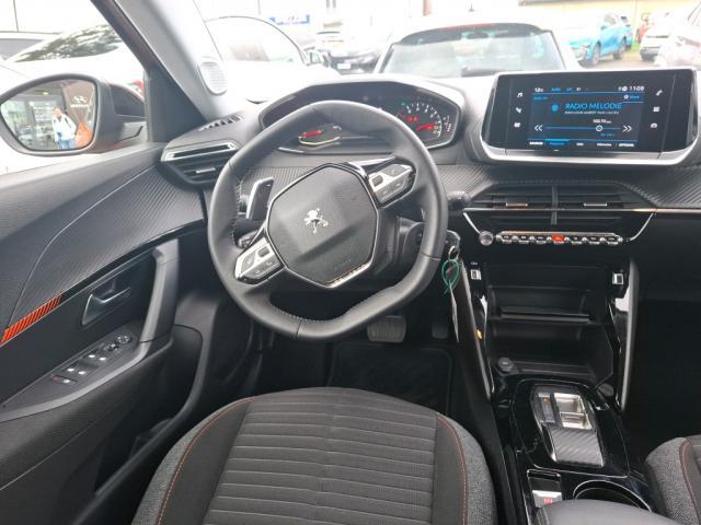 Peugeot 2008 image 1