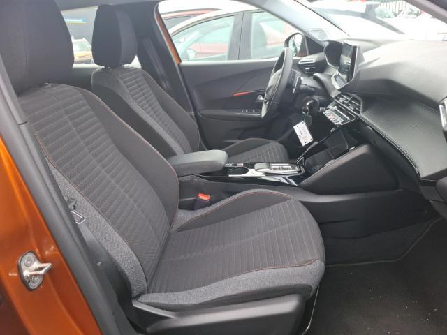 Peugeot 2008 image 2