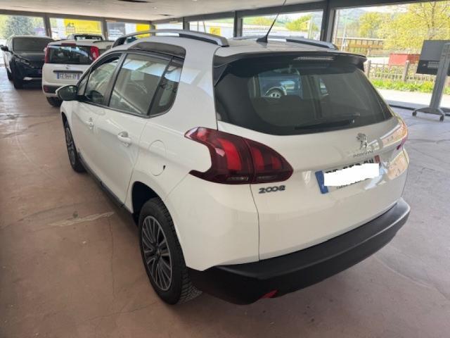 Peugeot 2008 image 8