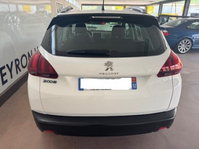 Peugeot 2008 image 7