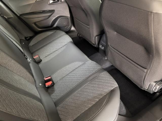 Peugeot 2008 image 3