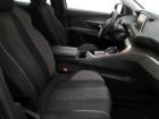 Peugeot 3008 image 8