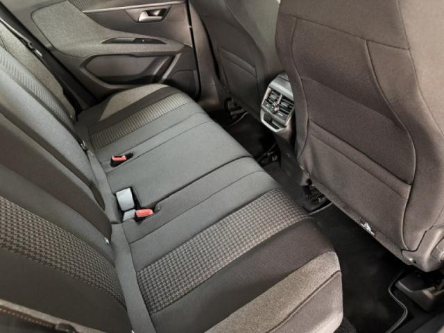 Peugeot 3008 image 2