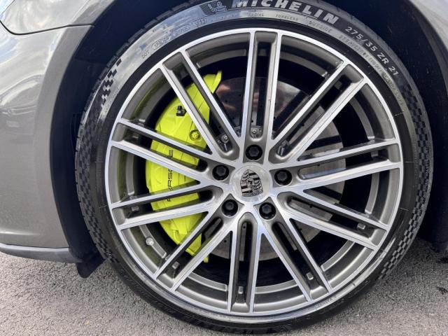 Porsche Panamera image 6