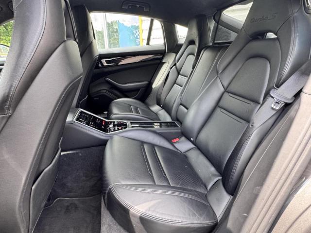 Porsche Panamera image 3