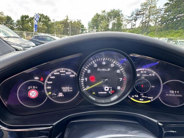 Porsche Panamera image 2