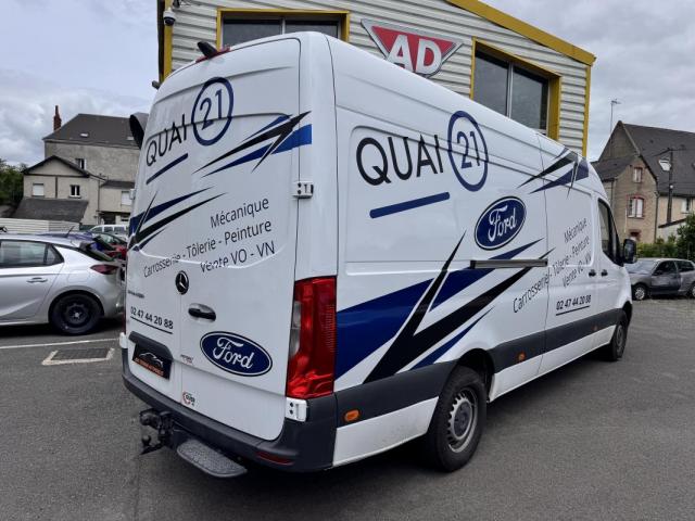 Mercedes Benz Sprinter image 5