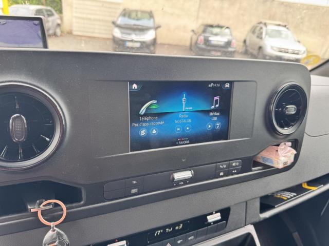 Mercedes Benz Sprinter image 7