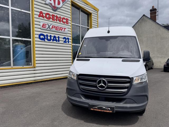 Mercedes Benz Sprinter image 3