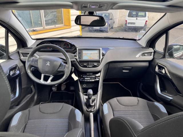 Peugeot 208 image 6