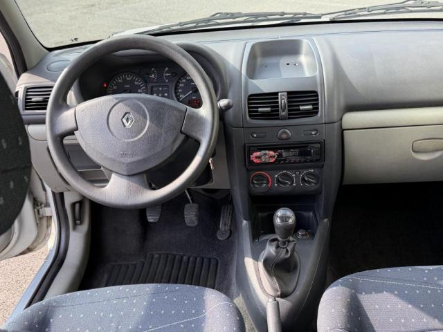 Renault Clio image 1