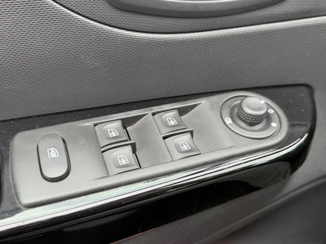 Renault Captur image 5