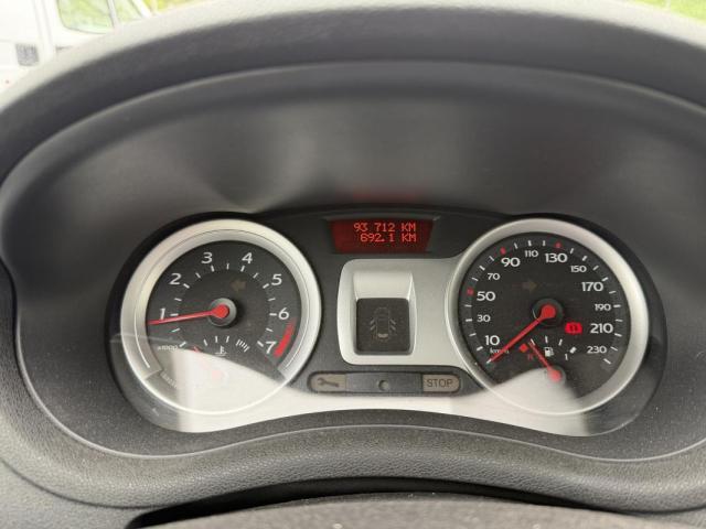 Renault Clio Estate image 3