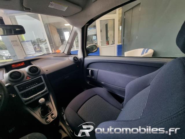 Peugeot 1007 image 8