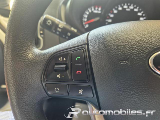 Kia Rio image 8