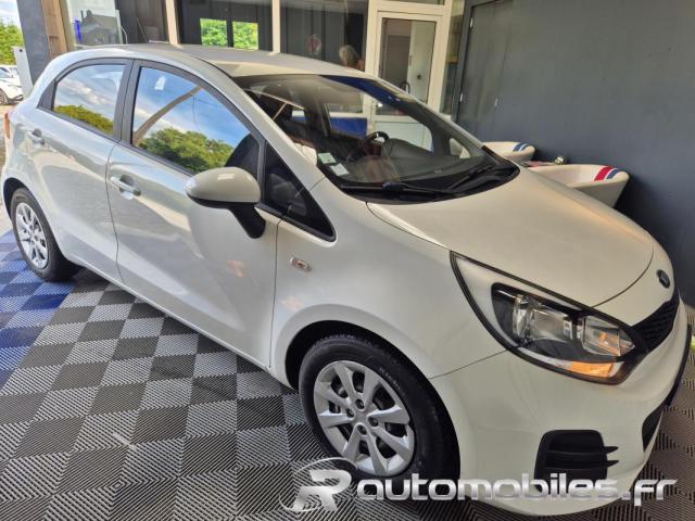 Kia Rio image 4
