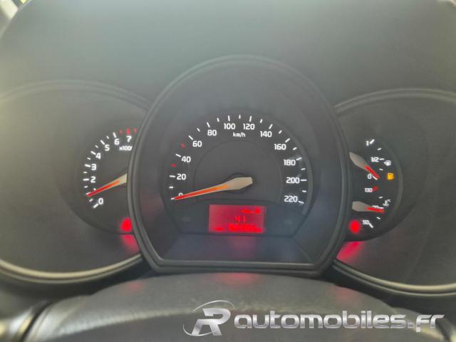 Kia Rio image 9