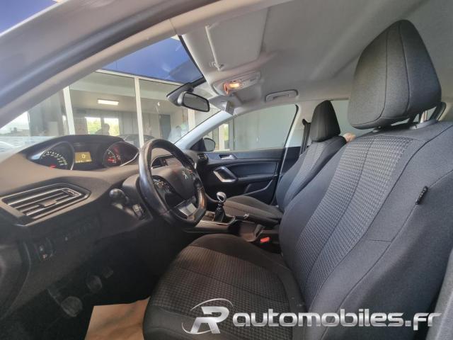 Peugeot 308 image 1