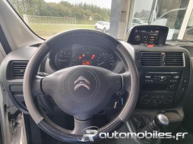 Citroen Jumpy image 2
