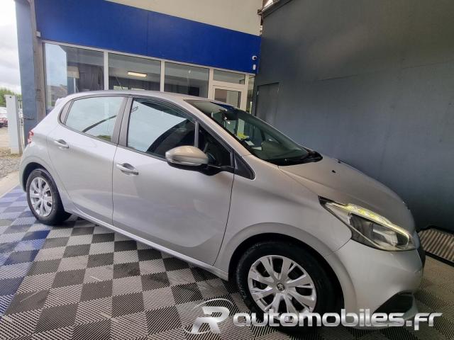 Peugeot 208 image 8