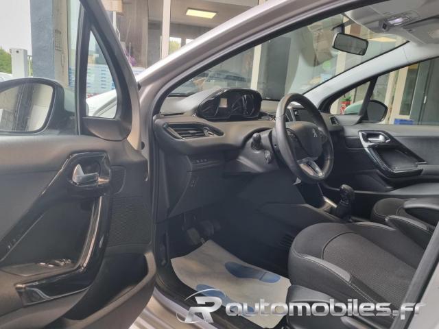 Peugeot 208 image 2