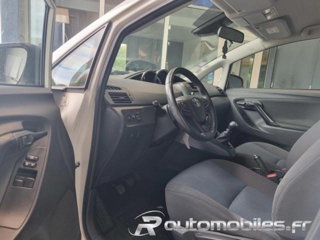 Toyota Verso image 5