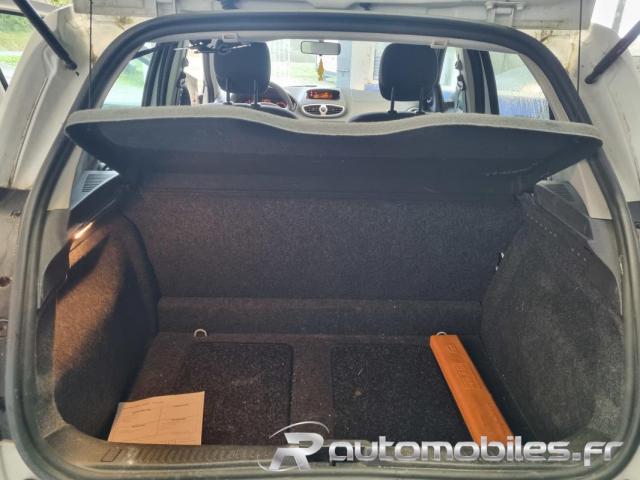 Renault Clio image 2