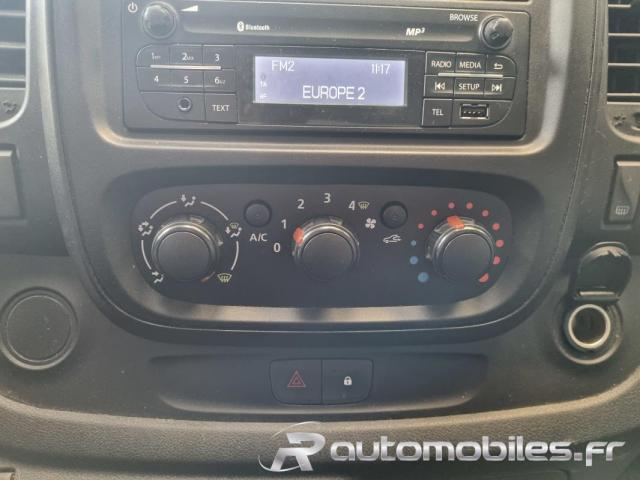 Renault Trafic image 2