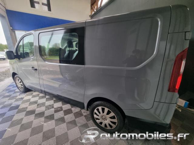 Renault Trafic image 2