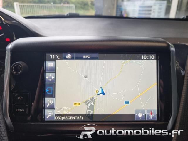 Peugeot 208 image 8